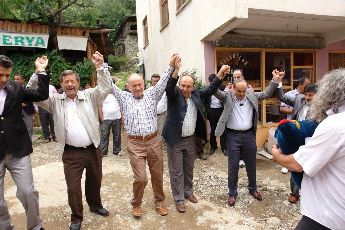 İstanbul Büyükşehir Belediye Başkanı Kadir Topbaş Memleketi Artvin\'de