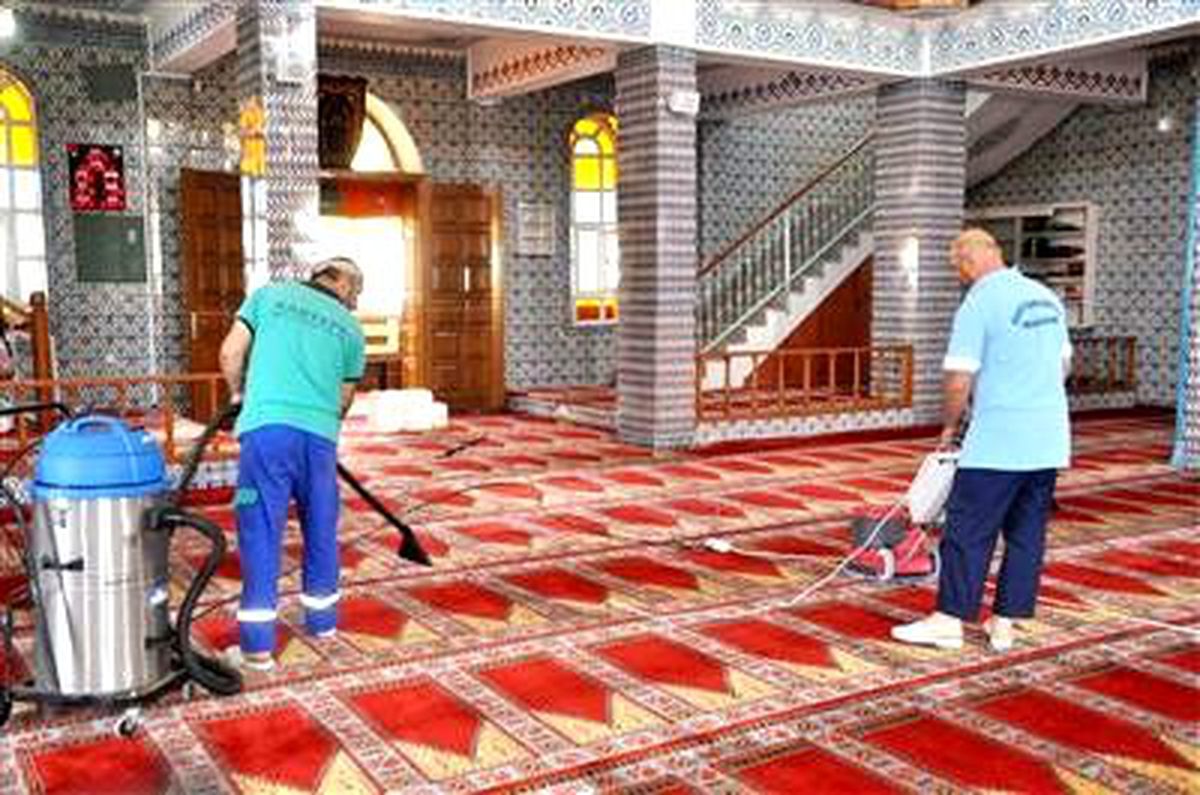 Kartepe\'de Camilere Ramazan Öncesi Bakım