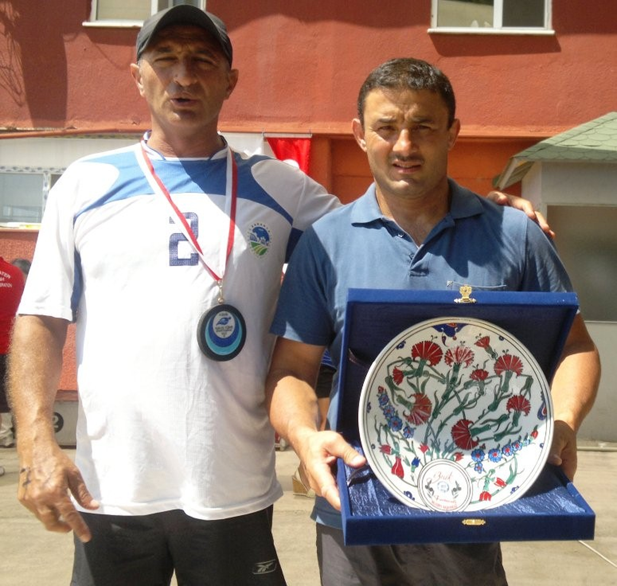 Engellerden Madalya ile Döndü