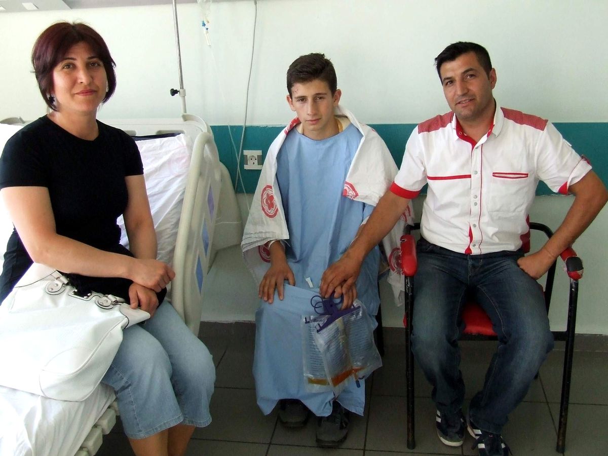 Kurtardığı Yaralıyı Ziyaret Etti