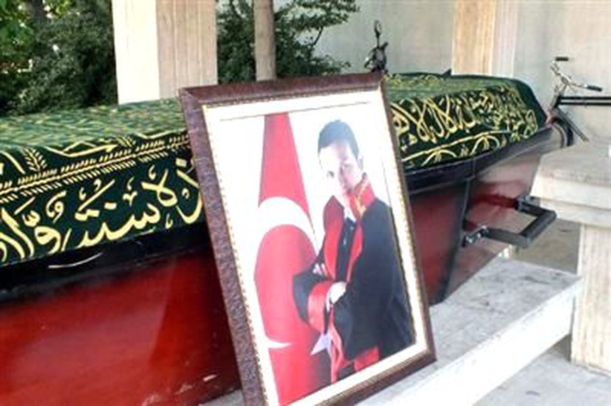 Otomobil 600 Metrelik Uçuruma Yuvarlandı, Hakim Adayı ve Arkadaşı Öldü (2)