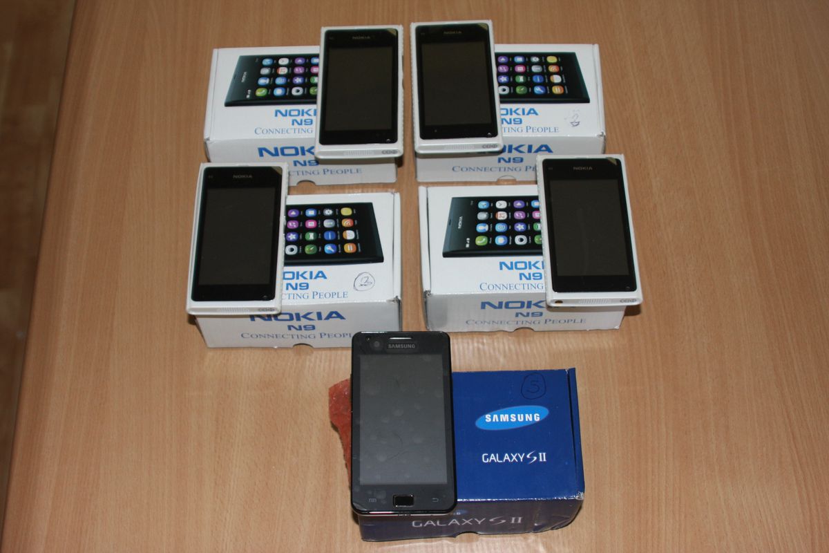 Polıs Gümrük Kaçağı Cep Telefonu Ele Geçirdi