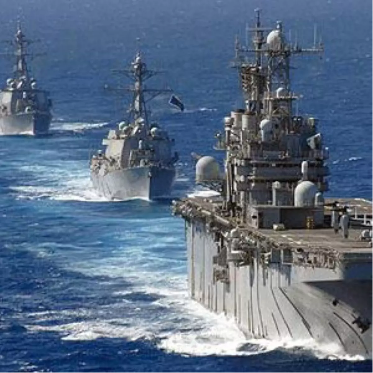 Rus Savaş Gemileri Ege\'ye Açıldı