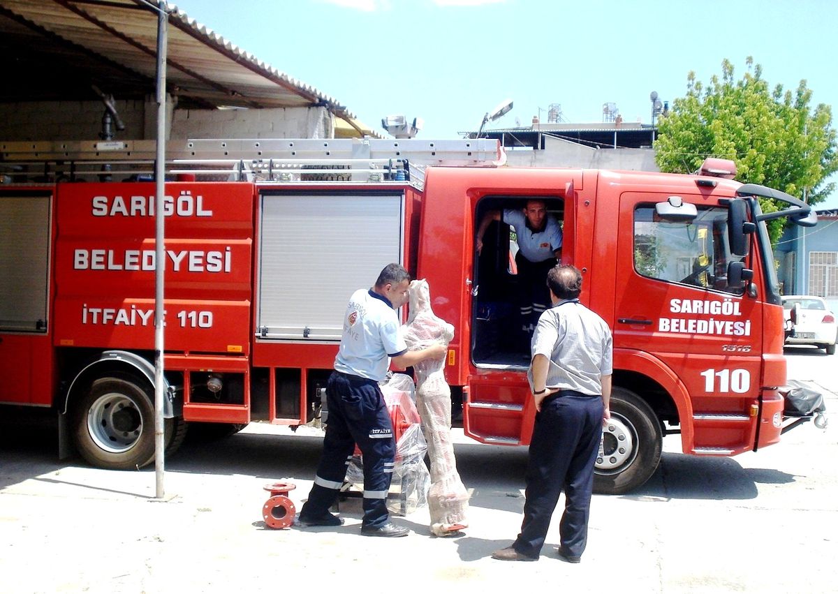 Sarıgöl Belediyesi\'nden Cezaevine Yangın Söndürme Ekipmanı Yardımı