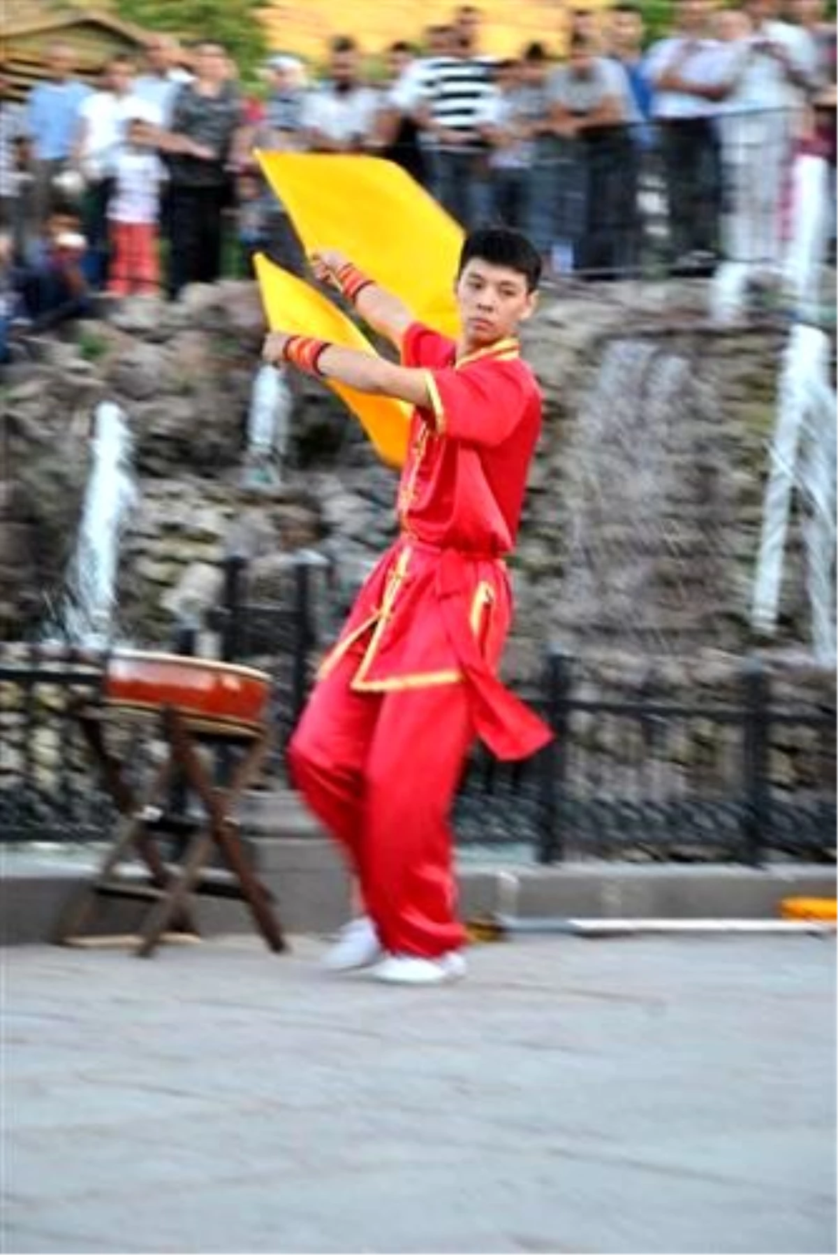 Tayvanlı Öğrencilerden Kung-Fu Gösterisi