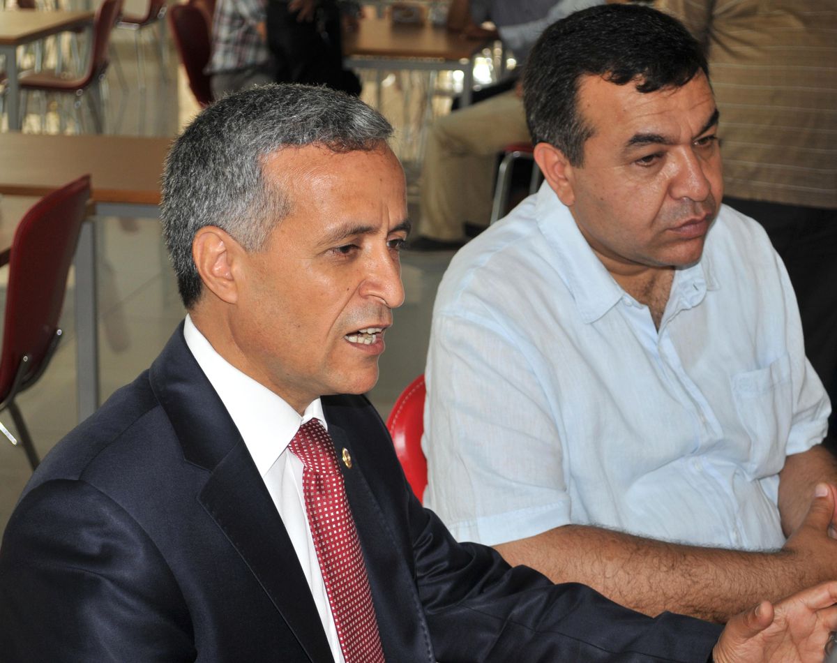 Yurttaş, Turgutlu\'da Yeni Devlet Hastanesini Gezdi