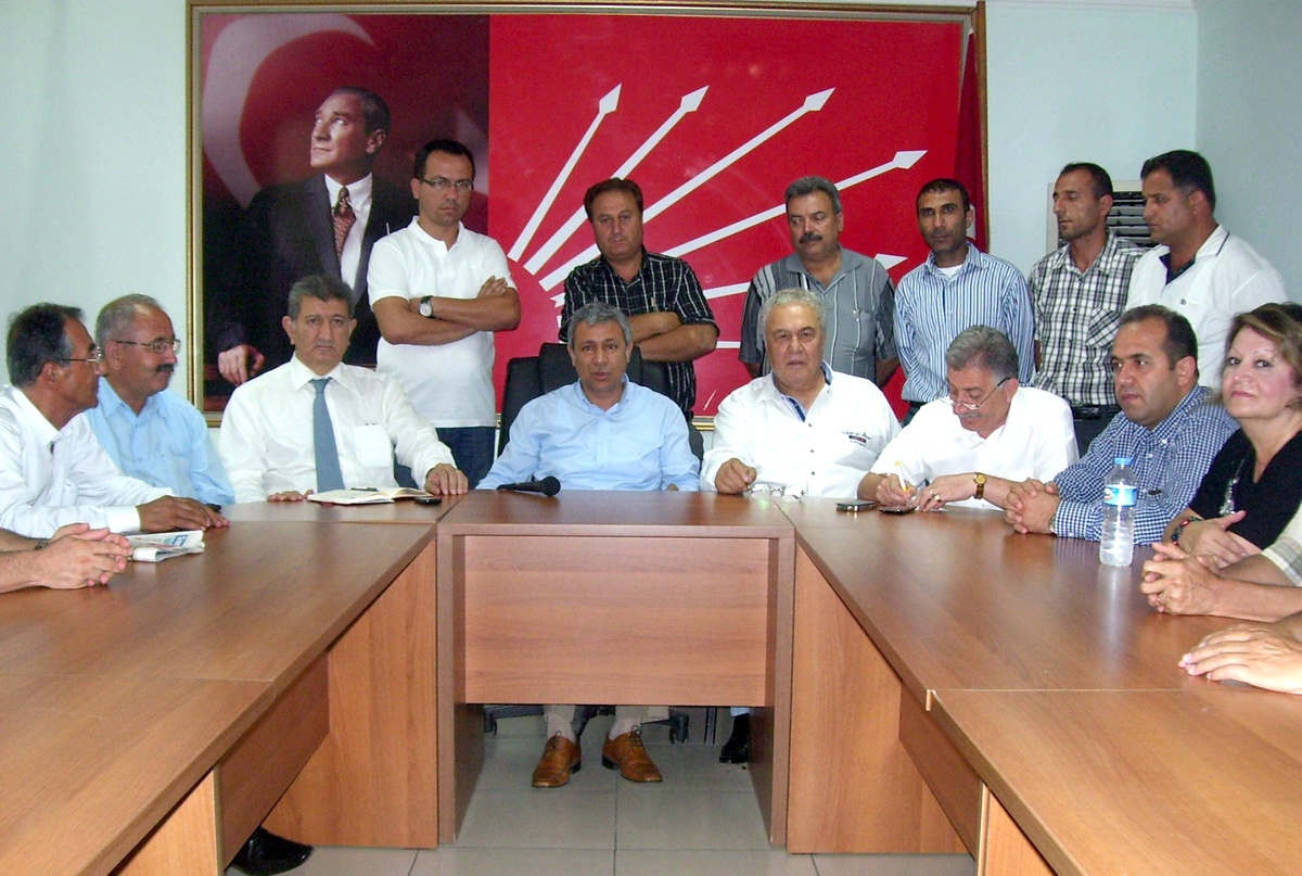 CHP \'Kürt Sorunu\'nun Çözümü İçin \'Yol Haritası\' Arıyor