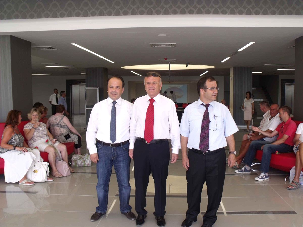 Didim\'de Yaşayan İngiliz Vatandaşlar Medi Söke İnternational Hospital\'a Konuk Oldu