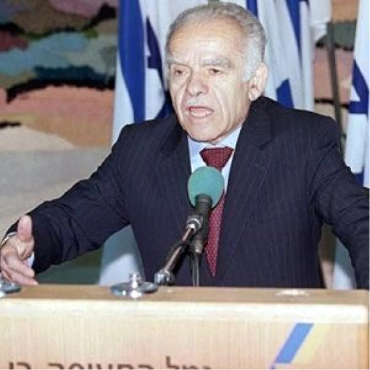 Eski İsrail Başbakanı İzak Şamir Öldü
