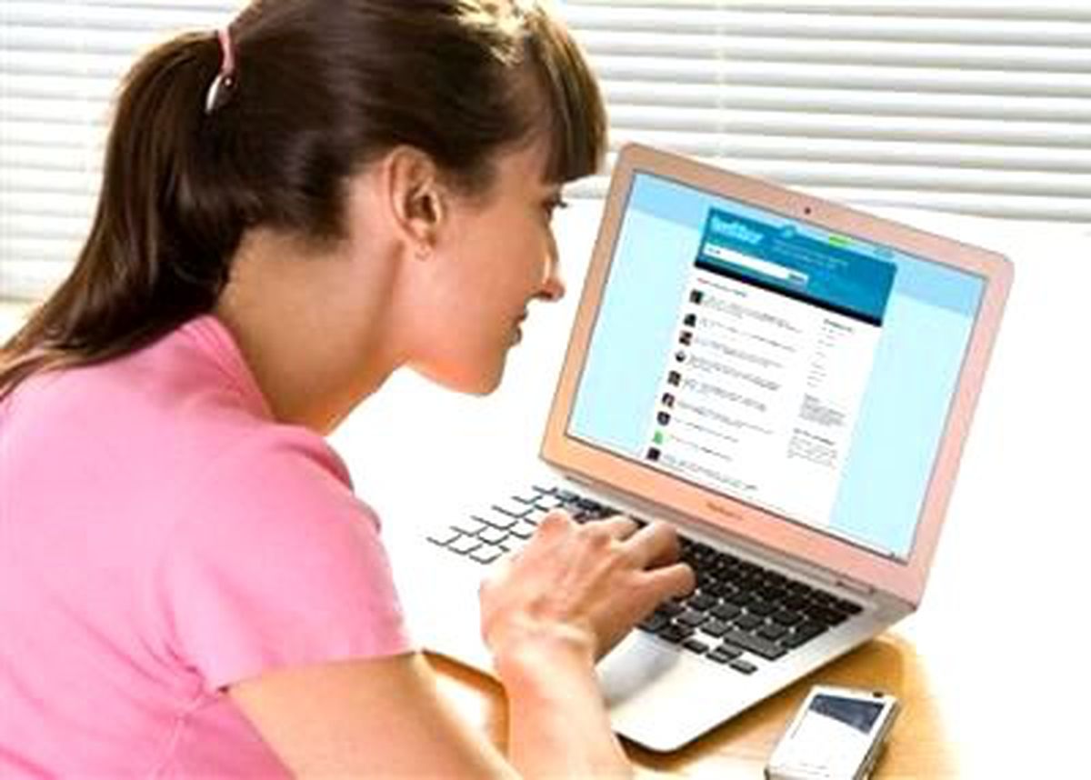 Facebook ve Twitter Anksiyete Yaratıyor