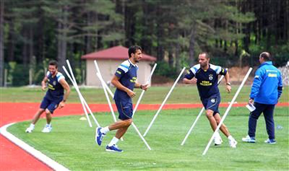 Fenerbahçe\'de Yeni Sezon Hazırlıkları Sürüyor