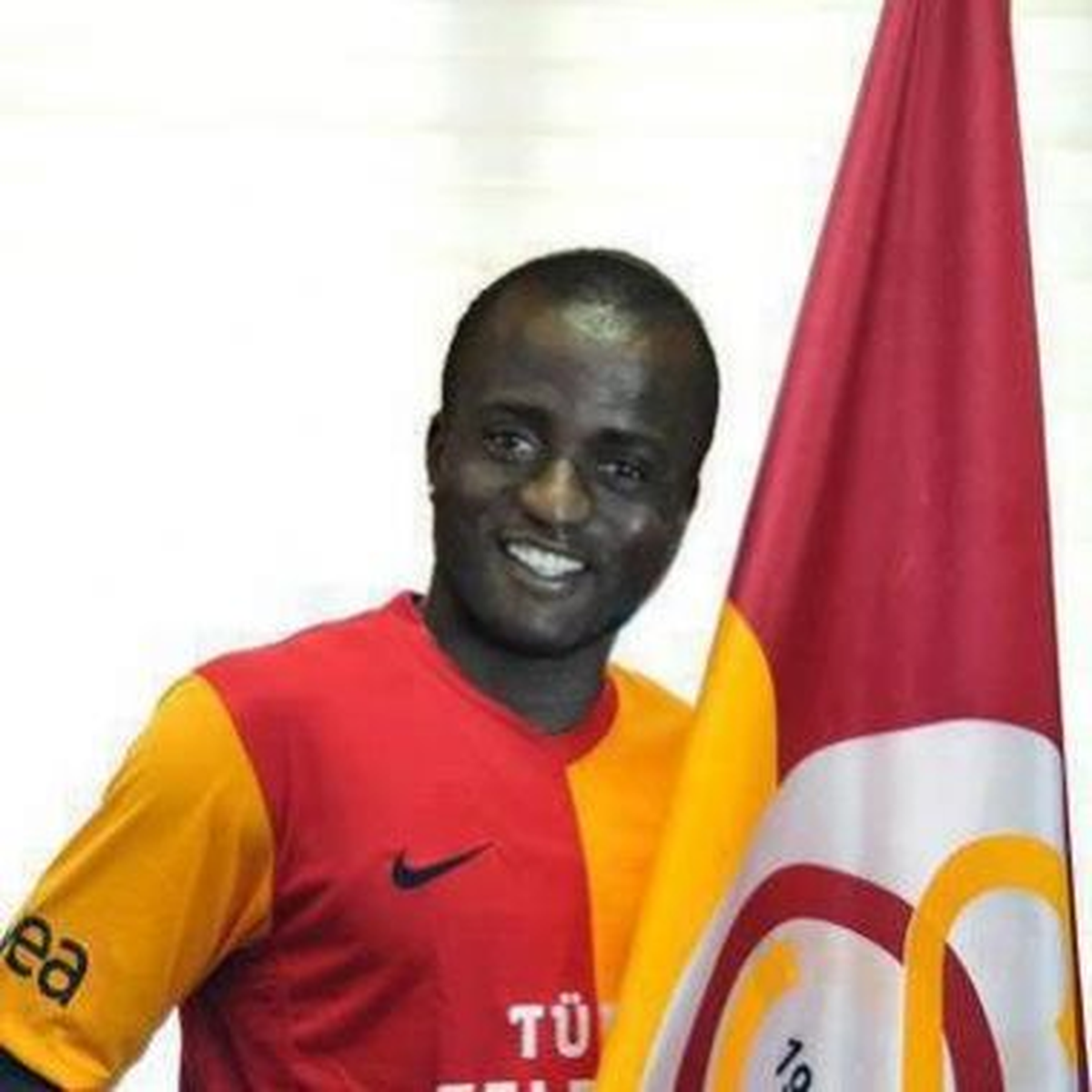 Galatasaray\'ın Savunmaya Takviye Yaptığı Dany, Gerekirse Sağ Bek ve Ön Libero Mevkilerinde de...