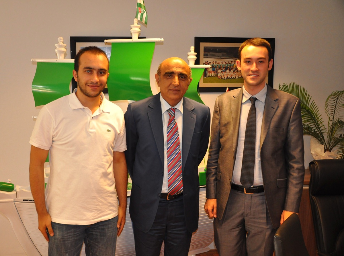 Gençlik Meclisi\'nden Bursaspor Kulübü\'ne Ziyaret