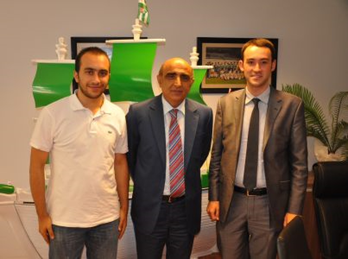 Gençlik Meclisi\'nden Bursaspor Kulübü\'ne Ziyaret