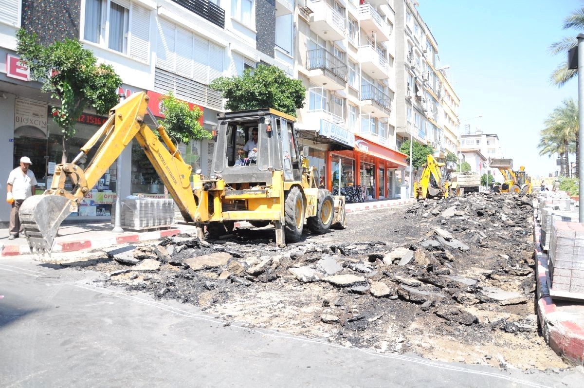 Üst Yapı Çalışmaları Sürüyor