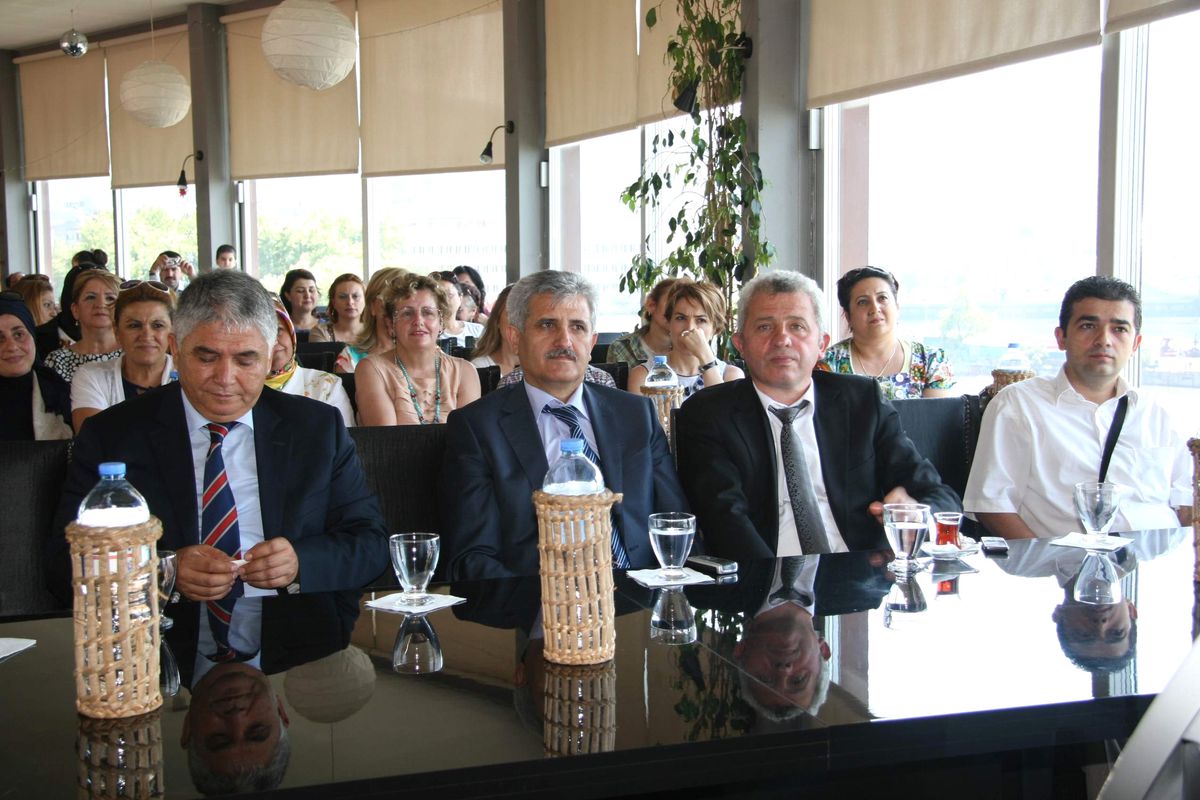 "İş\'te Kadınlar Projesi" Bilgilendirme Projesi