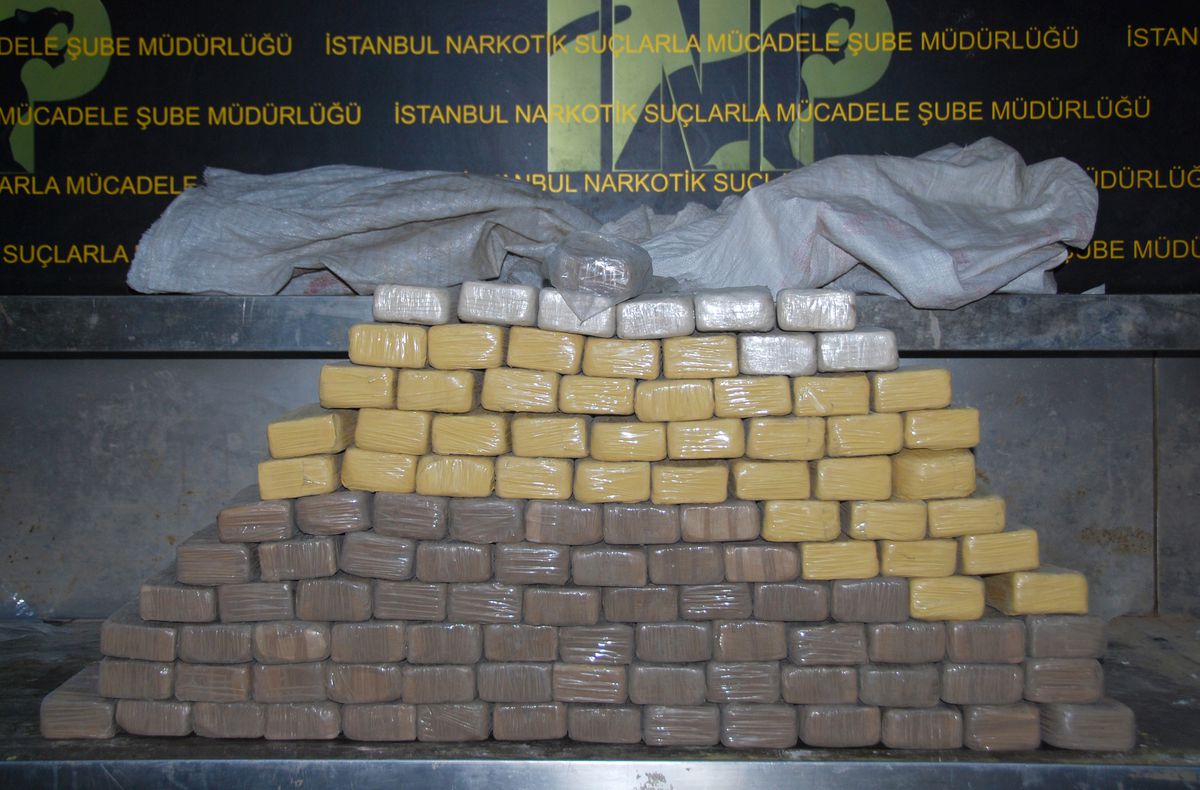 İstanbul Polisinden Adana\'da Uyuşturucu Operasyonu