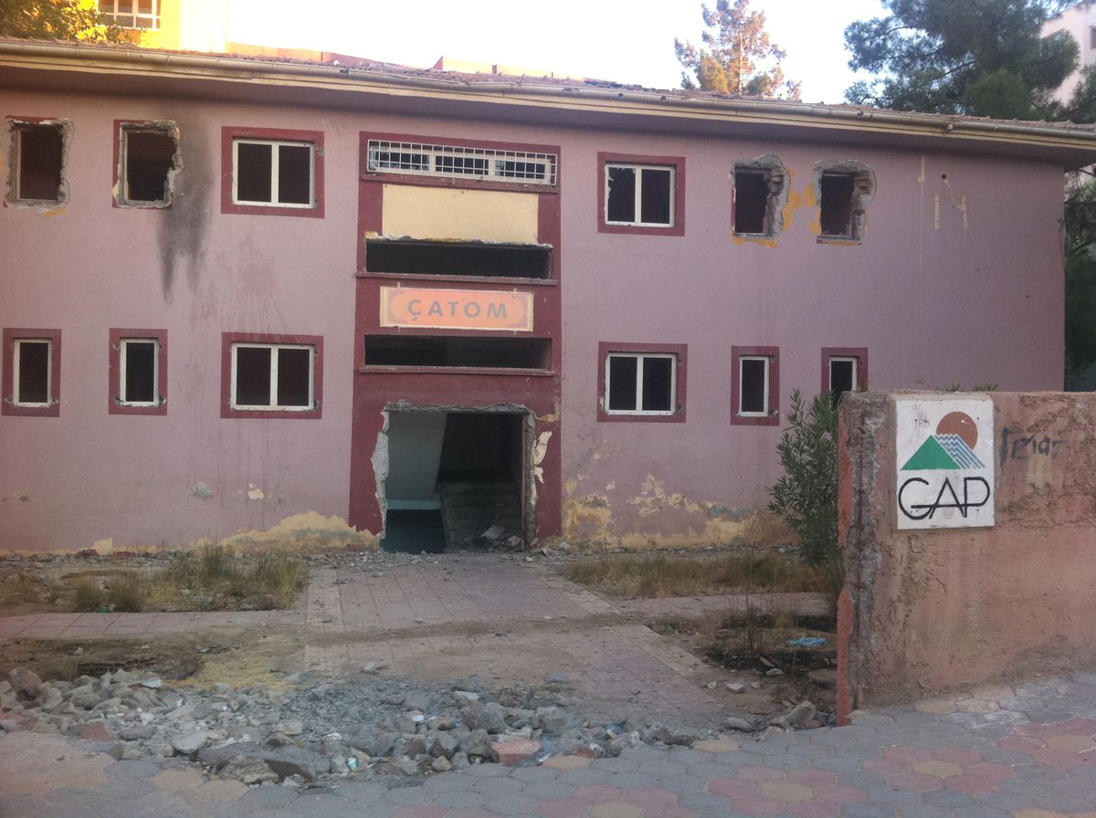 Kamu Binası Madde Bağımlılarının Mekanı Oldu