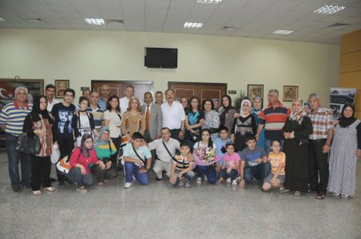 Öğretmenler ve Aileleri Tarsus\'ta