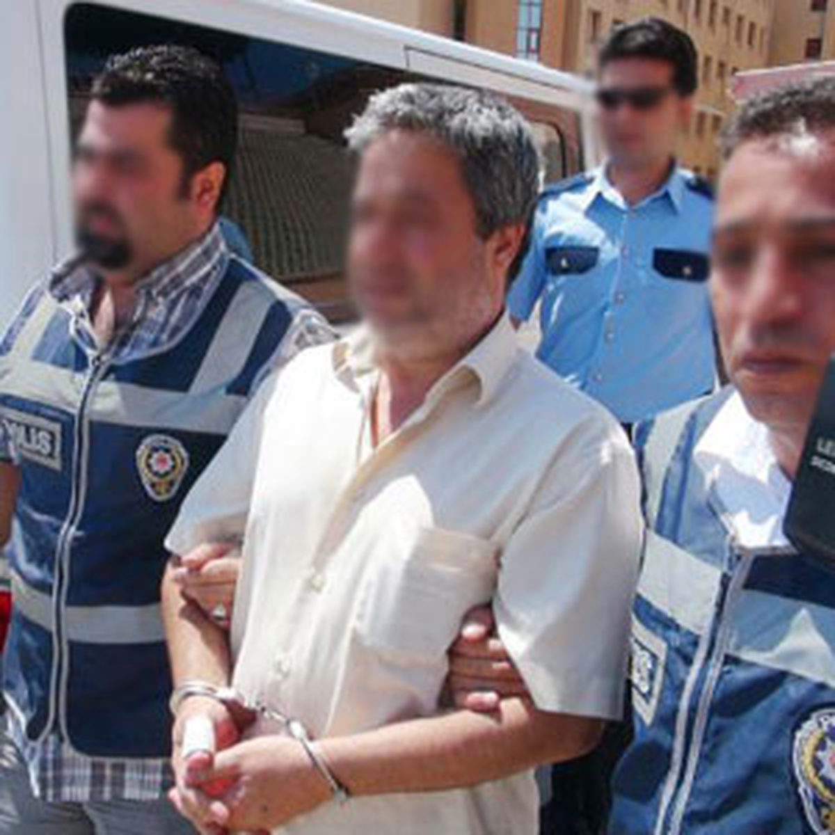 Kızını Oğluna İsteyen Komşusunu Öldürdü