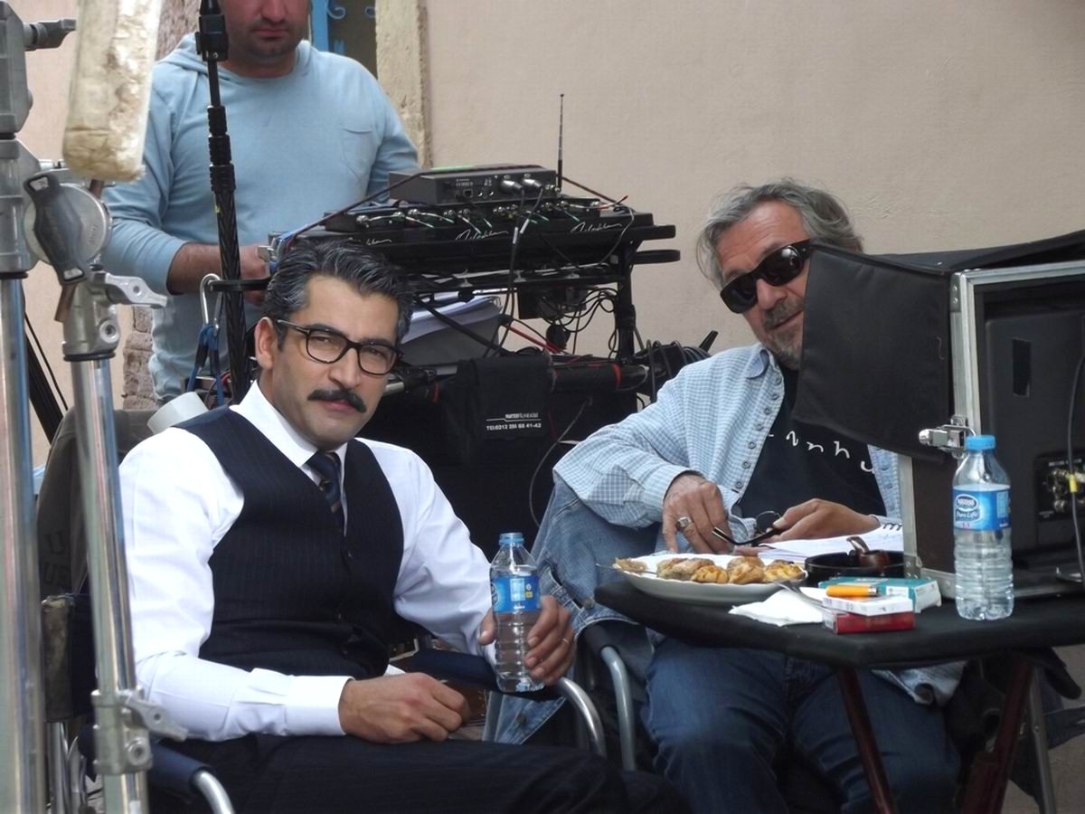 Küçükköy Halkı, Kenan İmirzalıoğlu\'nun Son Filmi Uzun Hikayenin Vizyona Girmesini Bekliyor