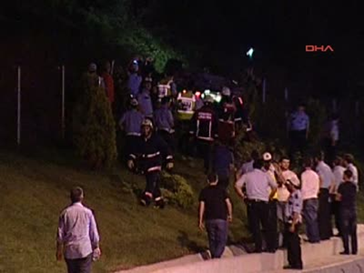 Şarampole Yuvarlanan Sürücü Yaralı Kurtarıldı
