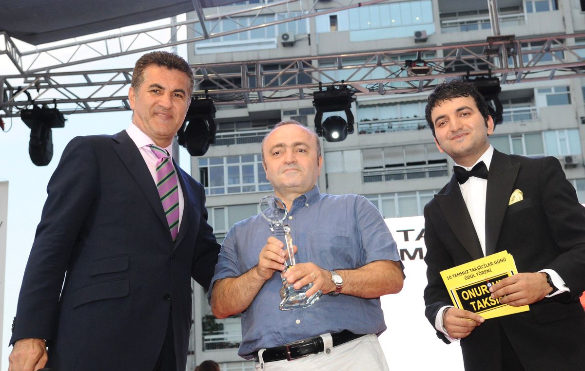 Taksiciler "Yılın En İyileri"Ni Seçti