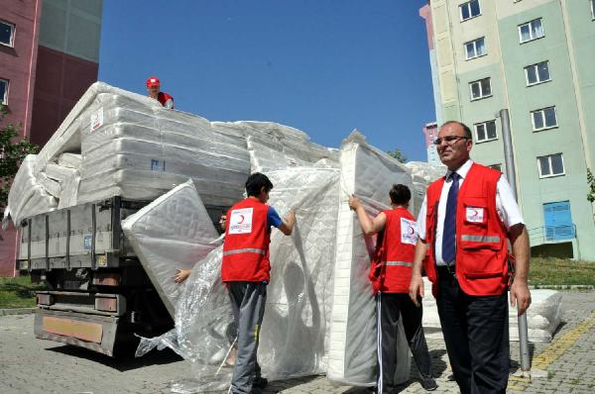 TOKİ Konutlarına Yerleştirilen Selzedelere Kızılaydan Destek