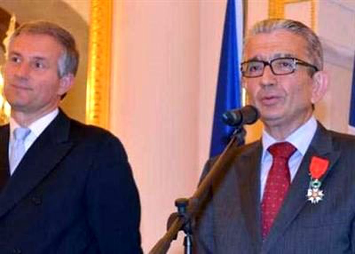 Tunalıoğlu\'na Légion D\'honneur Nişanı