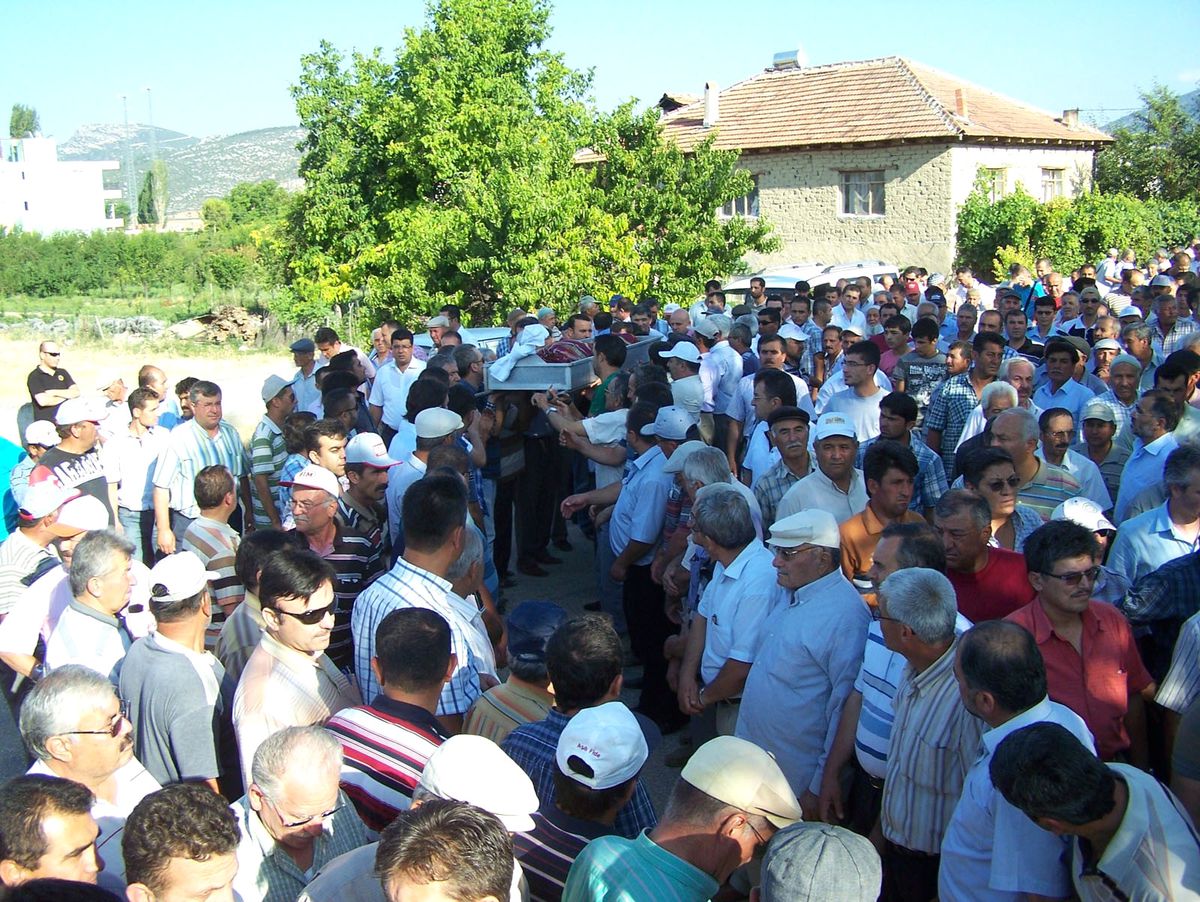 Ünlü Son Yolculuğuna Uğurlandı