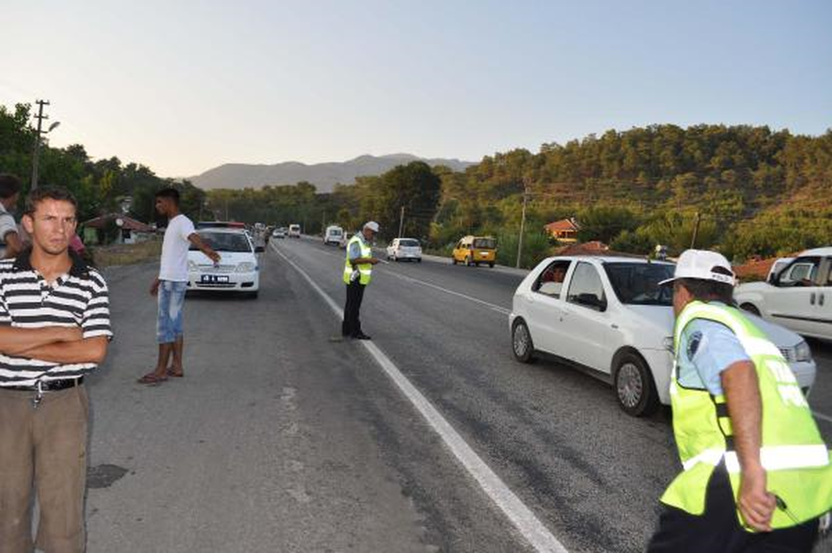Yolun Karşısına Geçerken Otomobil Çarpan Küçük Nazan Öldü