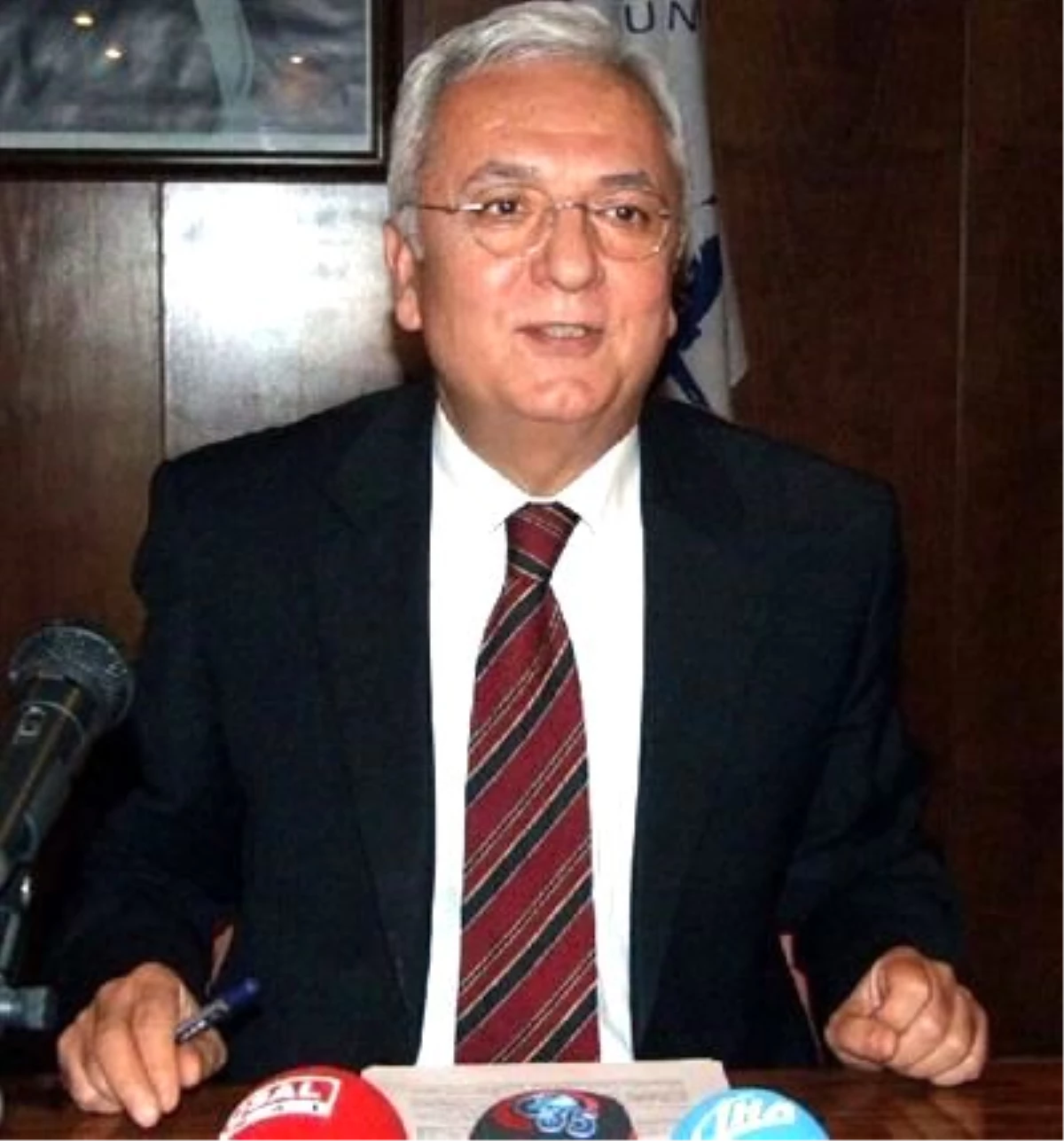 9 Eylül Üniversitesi Rektörlüğüne Yeniden Mehmet Füzün Atandı