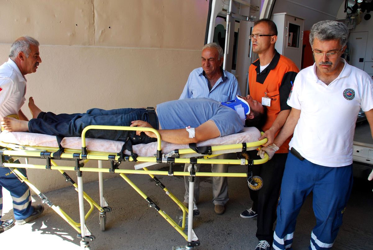 Adıyaman\'da İki Otomobil Çarpıştı: 2 Yaralı