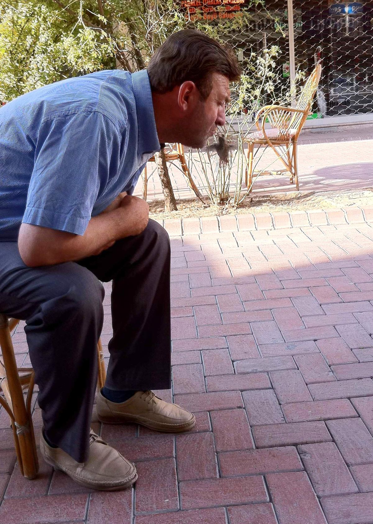 Ağzı ile Kuş Tutuyor