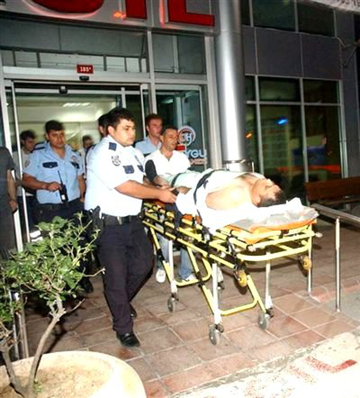 Aile Kavgasına Giden Polise Silahlı Saldırı