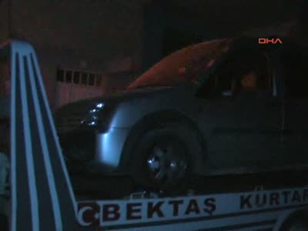 Otomobil Evin Bahçesine Girdi