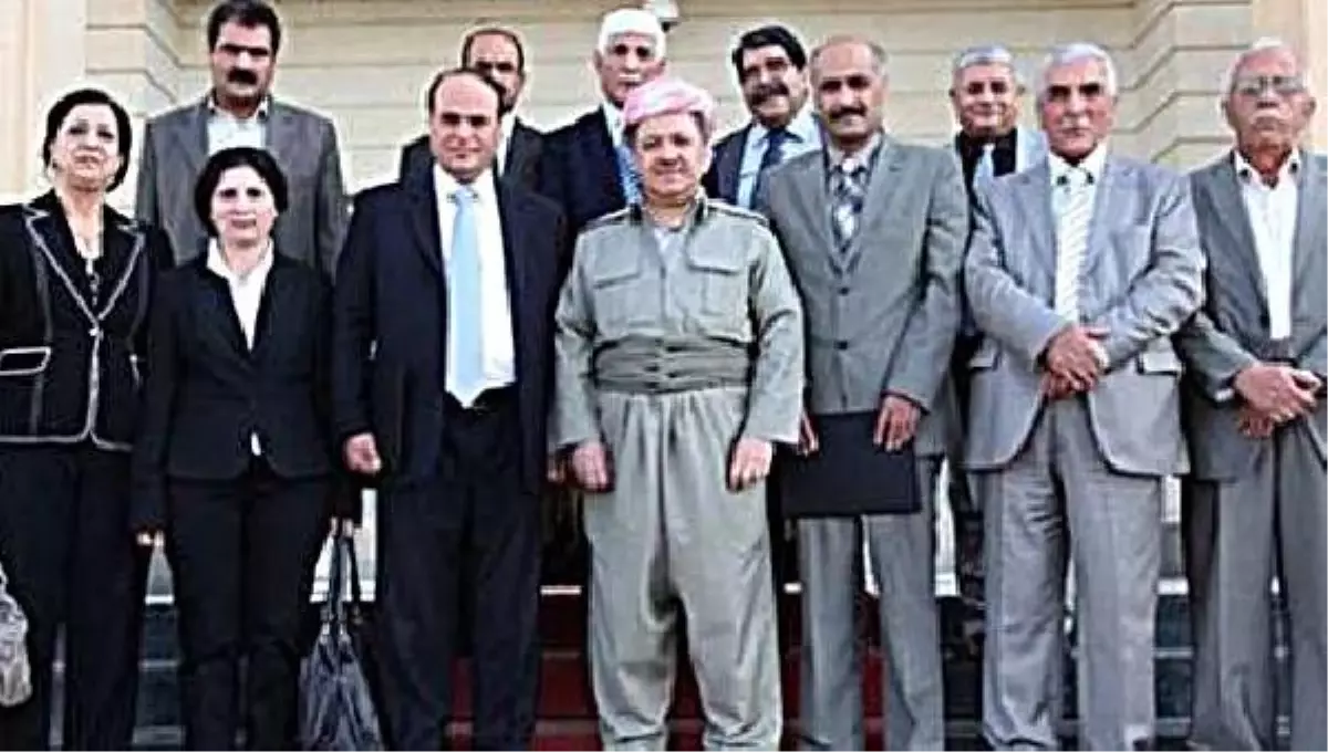 Barzani, Suriye Kürtlerini Birleştirdi