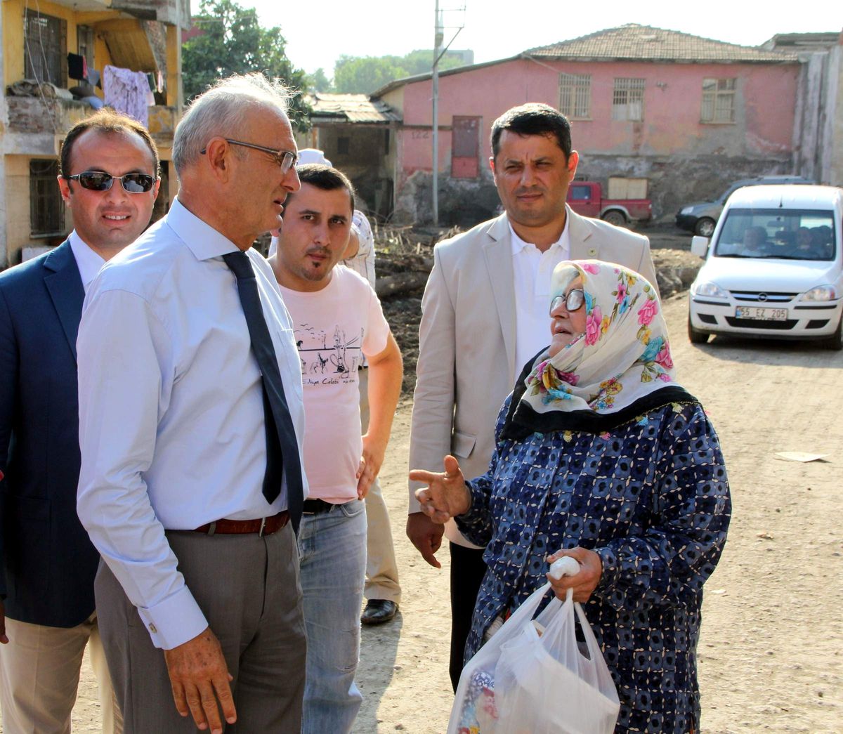 Başkan Yılmaz, Selden Zarar Gören Evleri Gezdi
