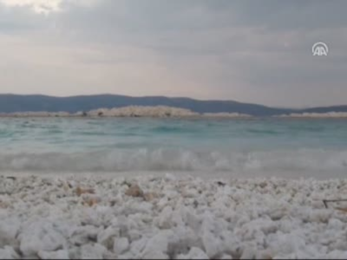Bir Mars\'ta Bir Yeşilova\'da Var