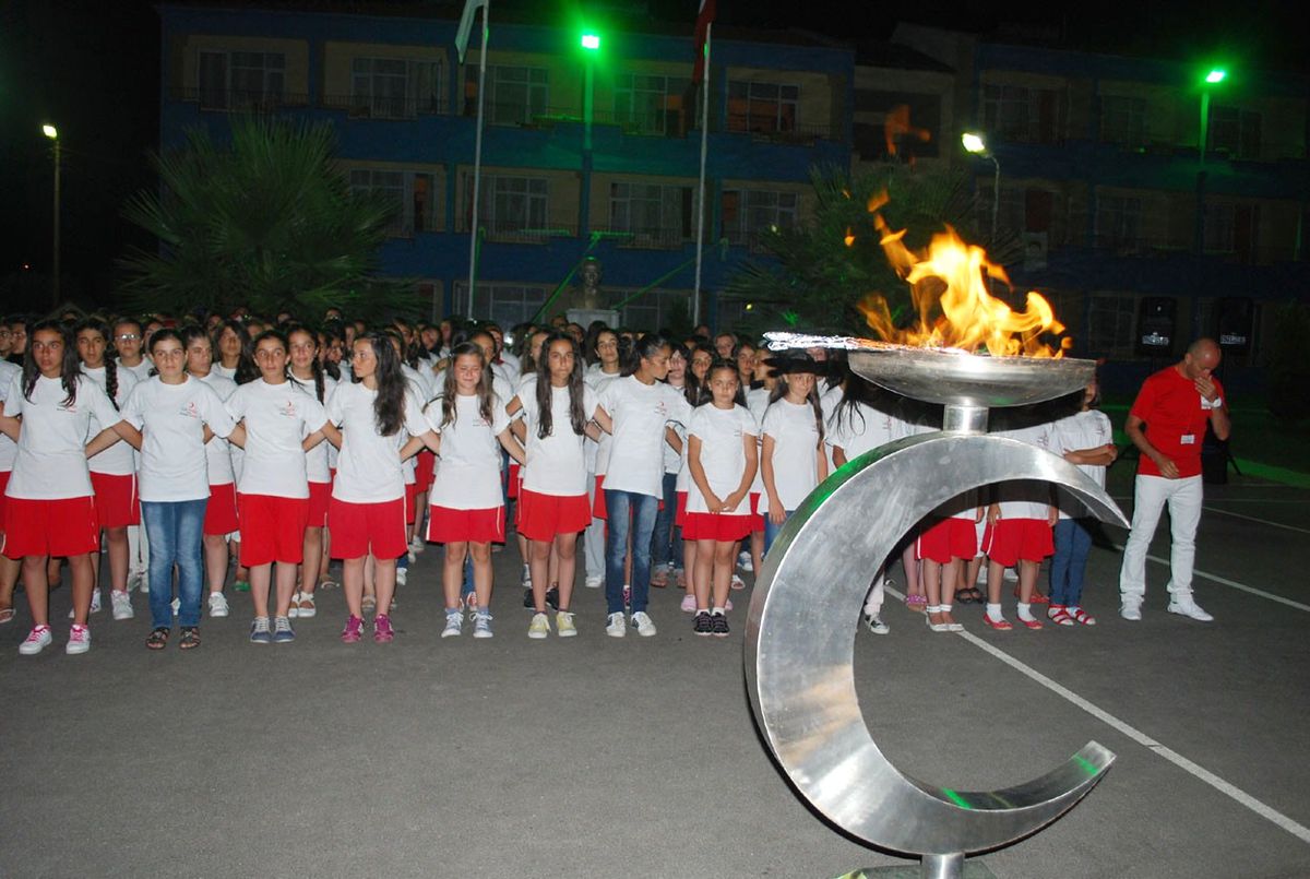 Kızılay Kampına Ateş Gecesiyle Veda