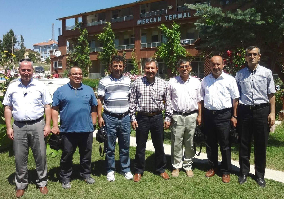 Eğitim-Bir-Sen, AKP\'li Bal\'la Buluştu