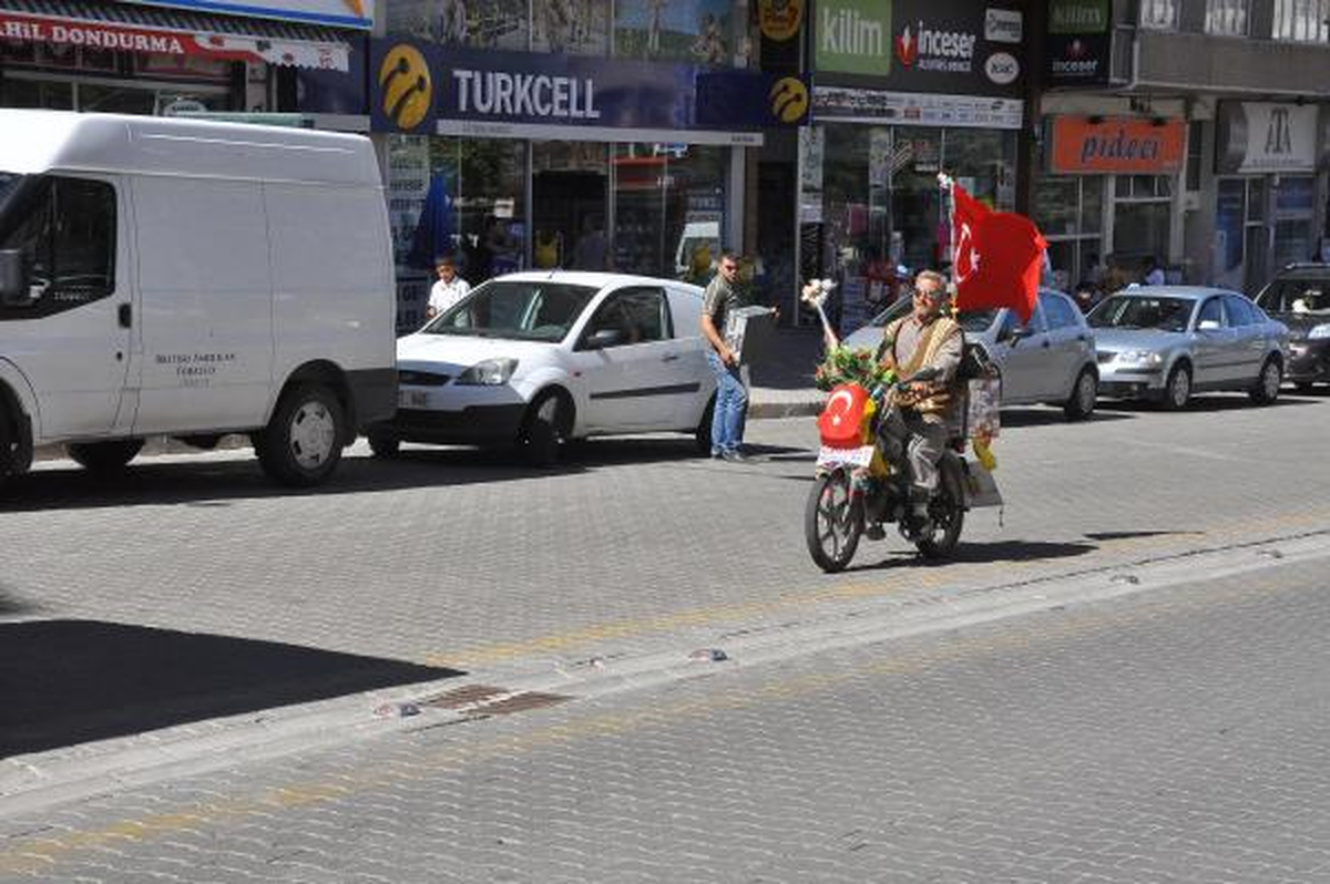Emekli Öğretmen, Kardeşlik İçin Yollarda