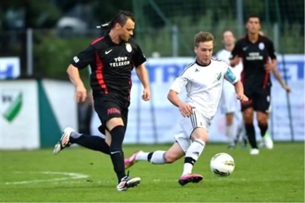 Galatasaray Hazırlık Maçında Döktürdü