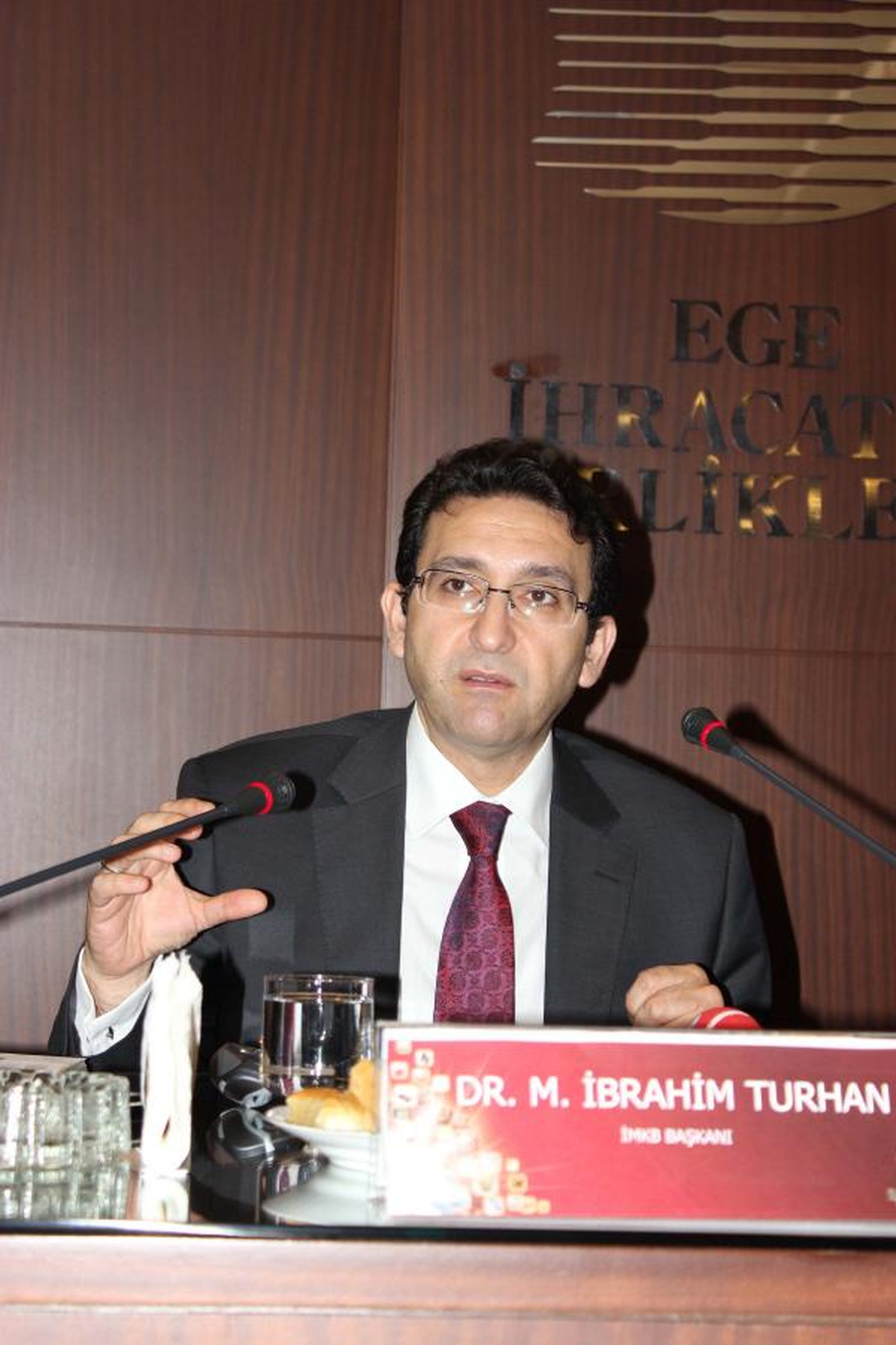 İMKB Başkanı Borsa Birleşmelerinde Kararlı