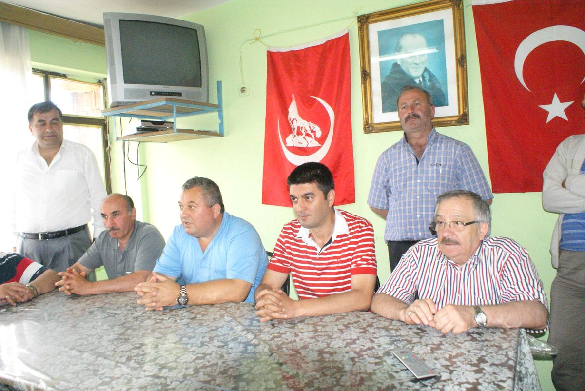 MHP\'li Cemal Enginyurt\'tan CHP\'ye Sert Tepki