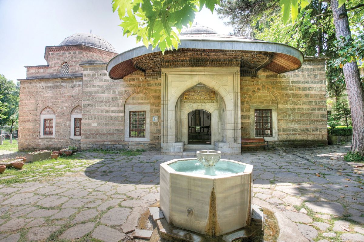 Muradiye Türbeleri Geceleri Işıl Işıl Parlayacak