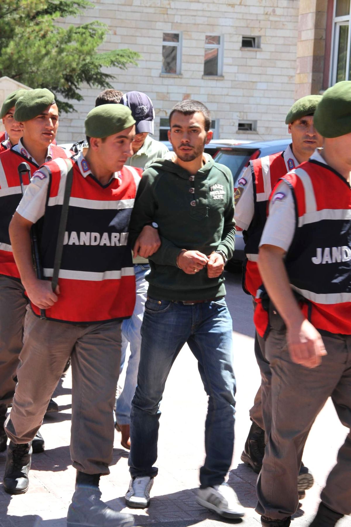 Uyuşturucu Operasyonu: 26 Gözaltı