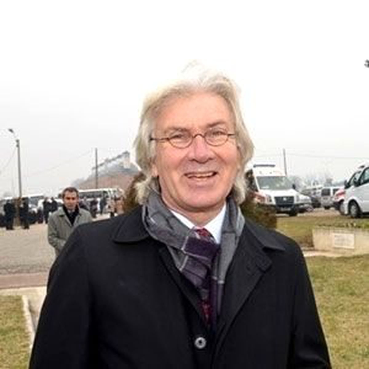 'Özünüz Türk, Kimliğiniz Alman Olsun?