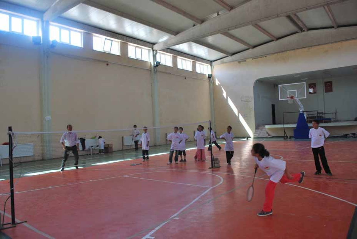 Pazarlar\'da 5 Dalda Yaz Spor Okulu Açıldı