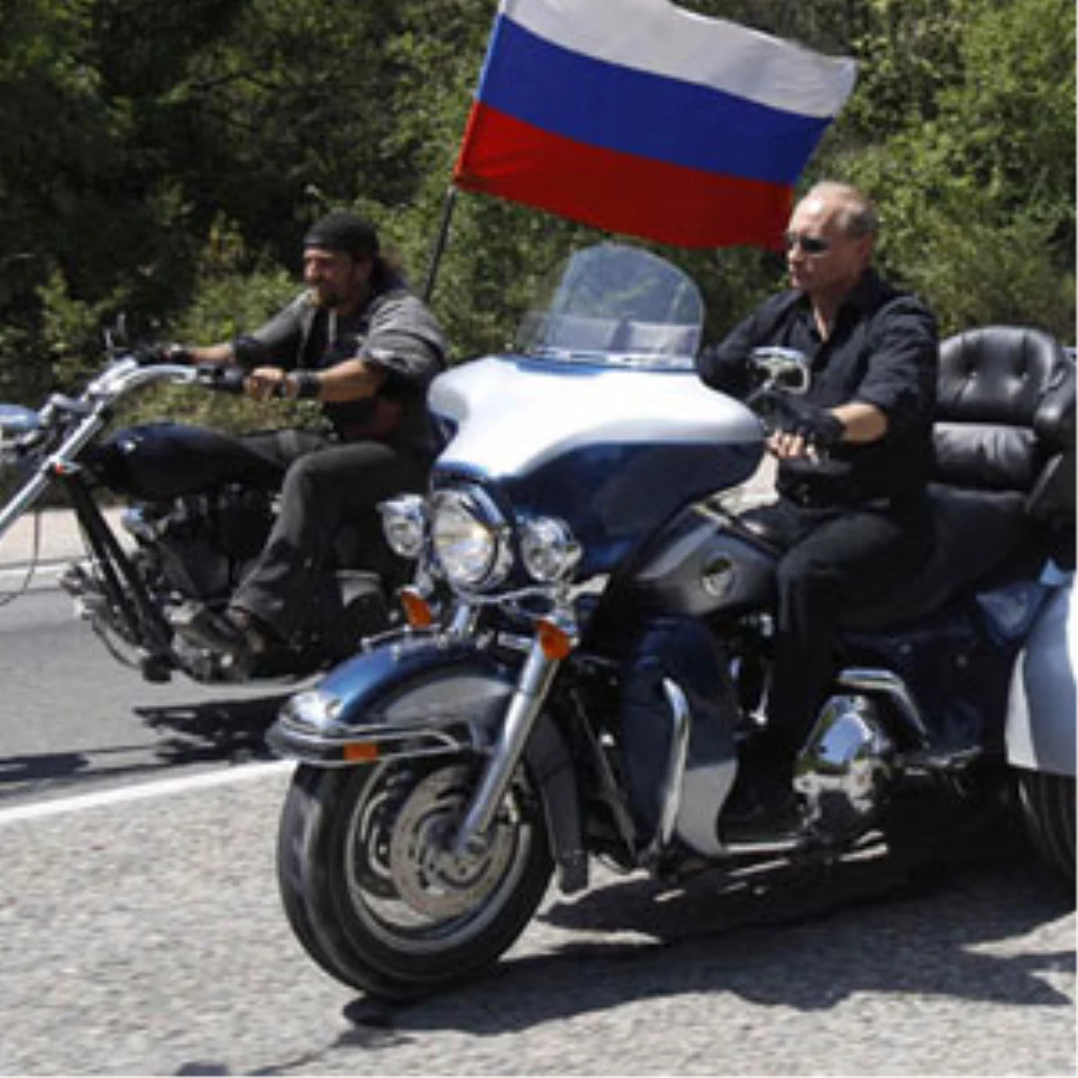 Putin, Ukrayna\'da Motorcuları Ziyaret Etti